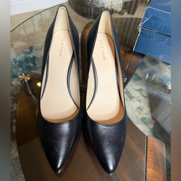 New Cole Haan Low Comfy Black‎ Heels Size 8 - Picture 6 of 15